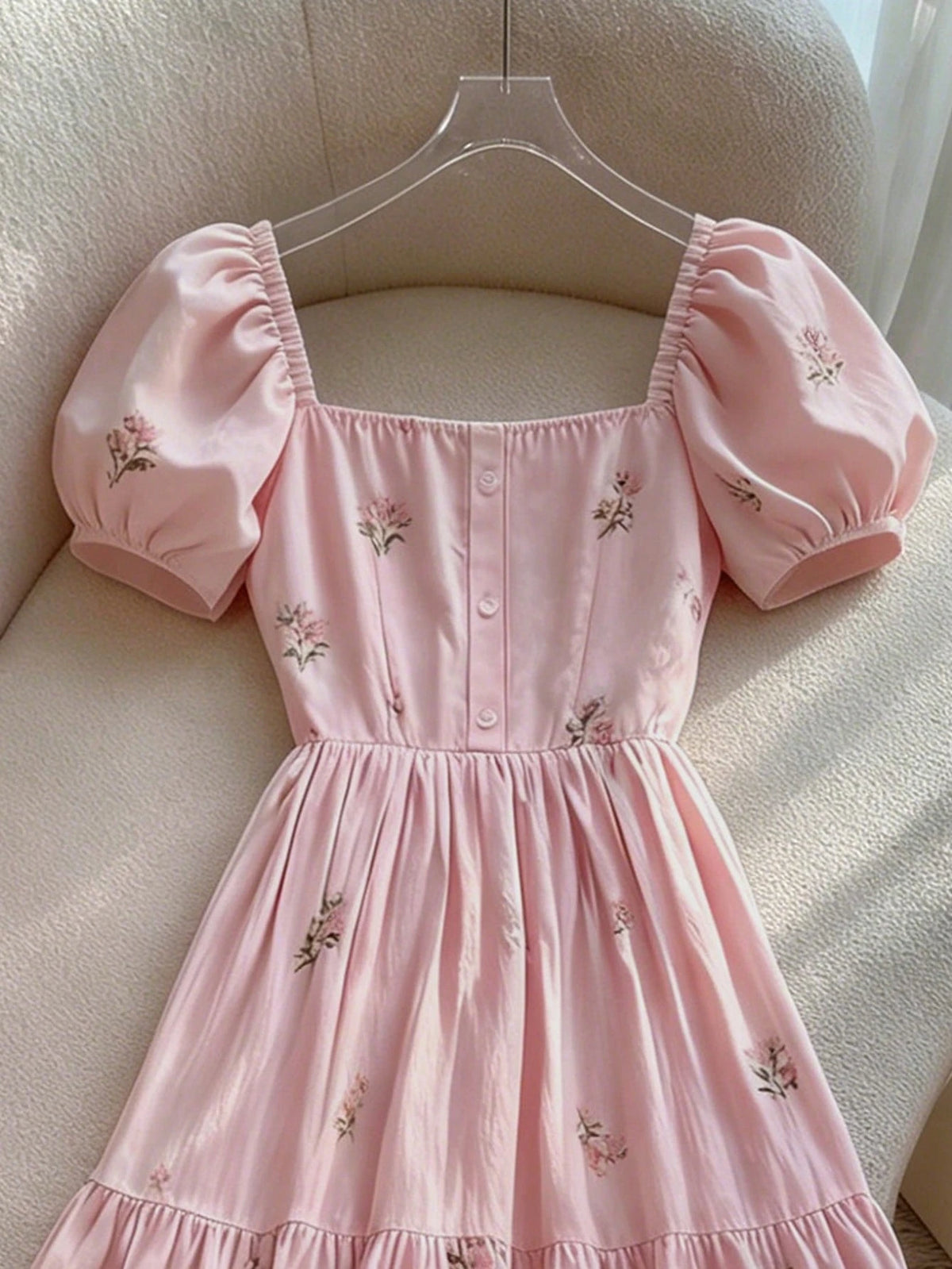 Franclia Delicate French Ditsy Floral Square Collar Puff Sleeve Single-Breasted Waist Ruffle Dress Design
