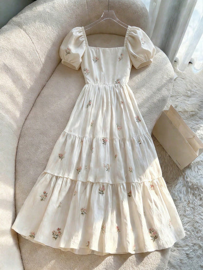Franclia Delicate French Ditsy Floral Square Collar Puff Sleeve Single-Breasted Waist Ruffle Dress Design
