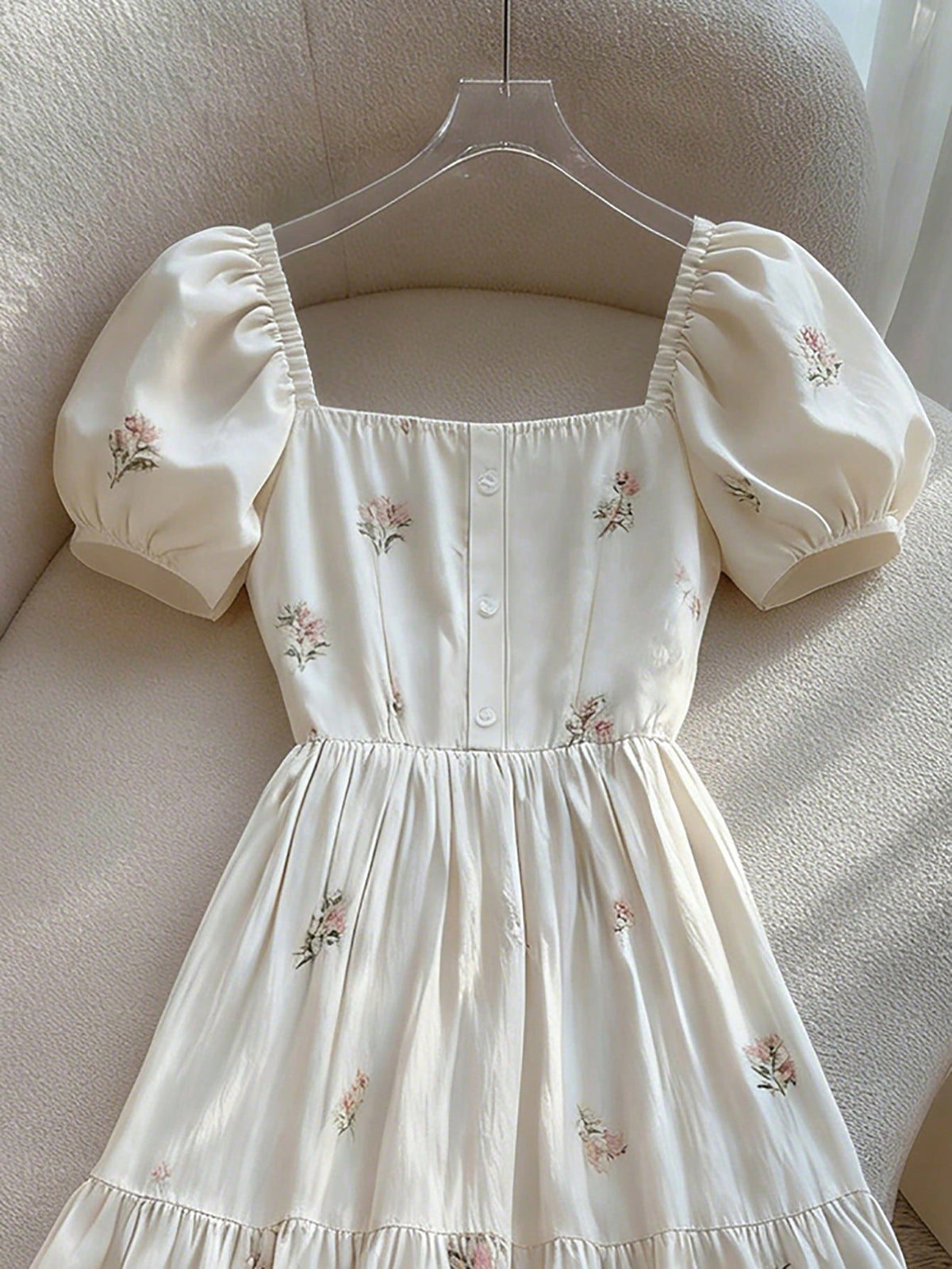 Franclia Delicate French Ditsy Floral Square Collar Puff Sleeve Single-Breasted Waist Ruffle Dress Design