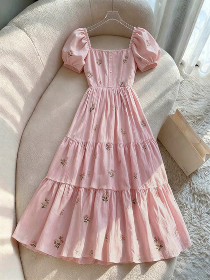 Franclia Delicate French Ditsy Floral Square Collar Puff Sleeve Single-Breasted Waist Ruffle Dress Design