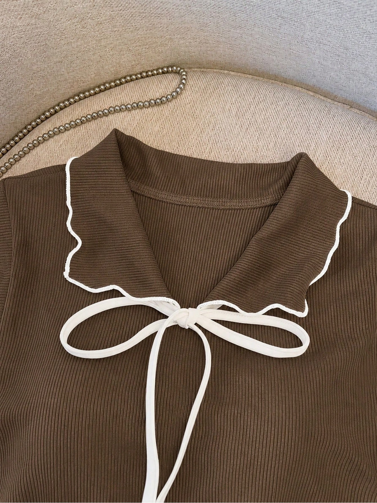 Franclia Spring/Summer Minimalist Preppy Cute Brown And White Sleeveless Lapel Top, Contrast Color Lace-Up Bow Decor, Loose Slimming Women's Tank Top Brunch