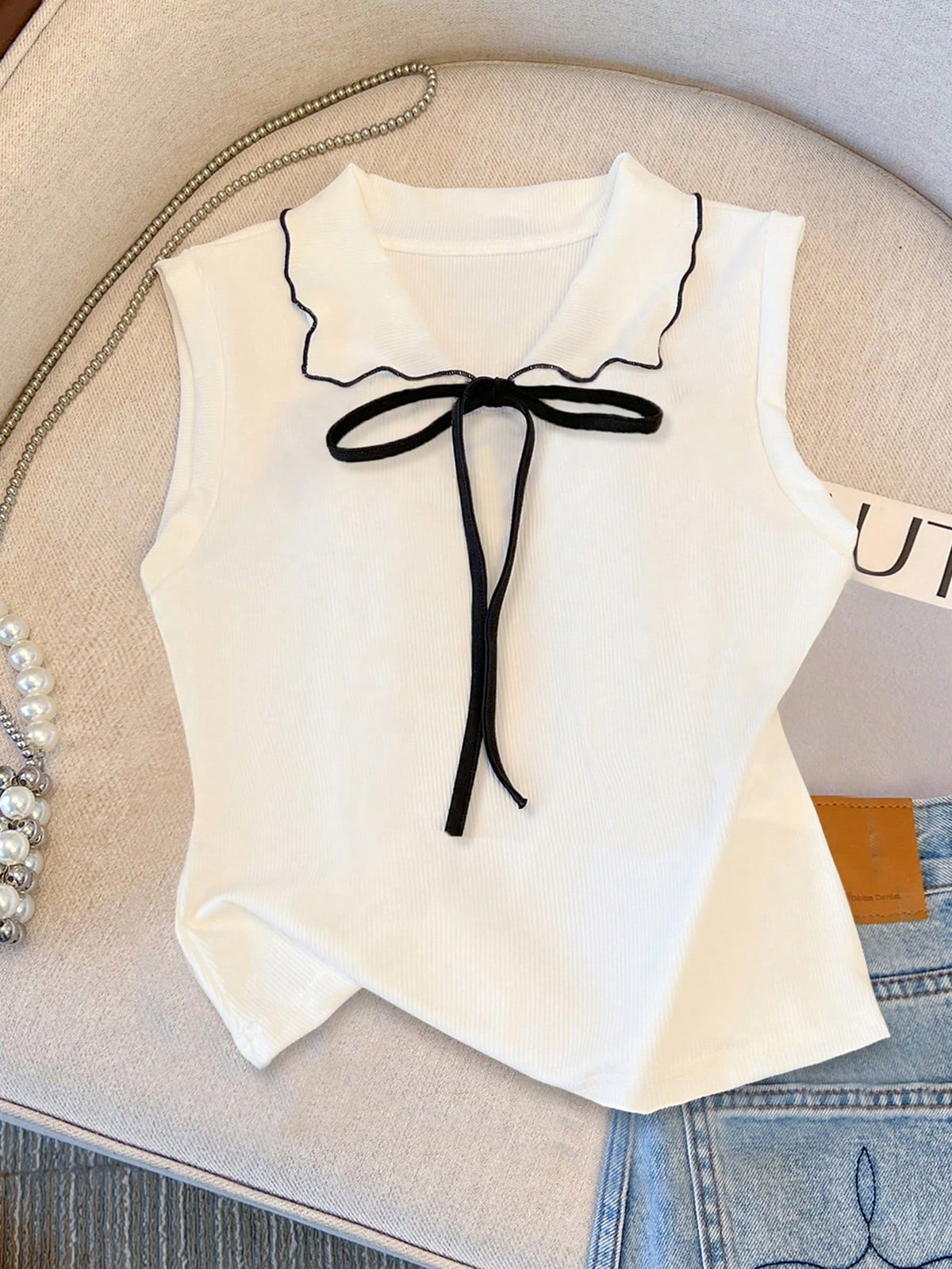 Franclia Spring/Summer Minimalist Preppy Cute Brown And White Sleeveless Lapel Top, Contrast Color Lace-Up Bow Decor, Loose Slimming Women's Tank Top Brunch