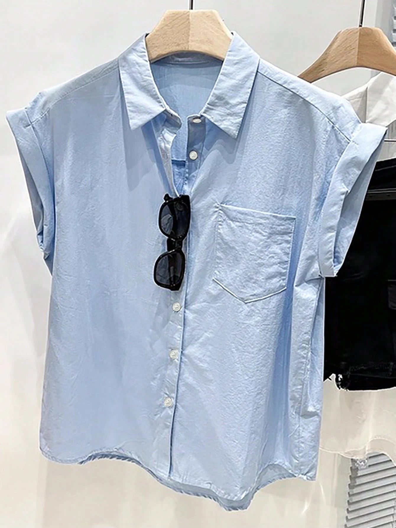 Franclia Women's Light Blue Short Sleeve Shirt,Summer Casual Office Single-Breasted Pocket Loose Top,Textured Collar Roll-Up Sleeve Minimalist Plain Blouse