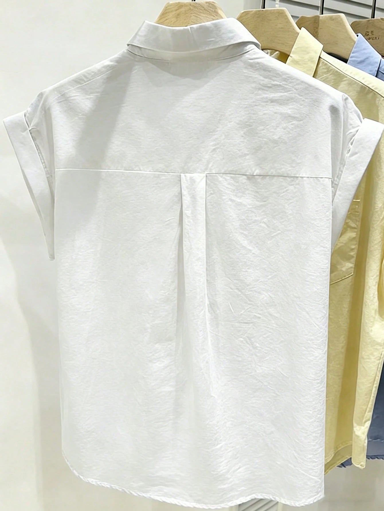 Franclia Women's Light Blue Short Sleeve Shirt,Summer Casual Office Single-Breasted Pocket Loose Top,Textured Collar Roll-Up Sleeve Minimalist Plain Blouse