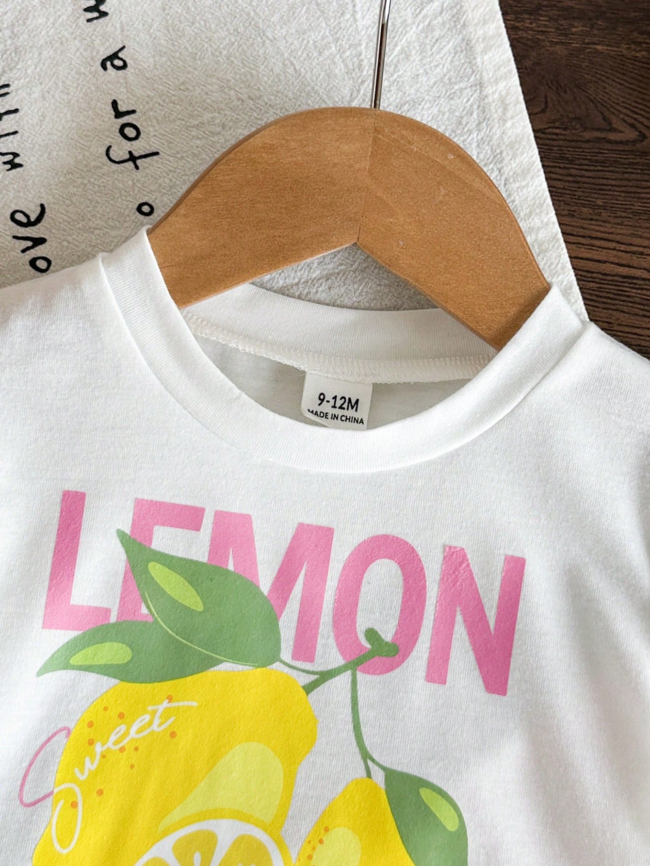 Girls' Summer Short Sleeve 2-Piece Set, Pure Lemon Pink Striped Round Neck T-Shirt With Letter Print, Vertical Striped Loose Long Pants, Cute Casual