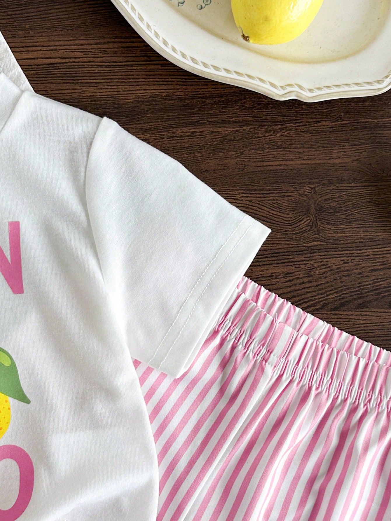 Girls' Summer Short Sleeve 2-Piece Set, Pure Lemon Pink Striped Round Neck T-Shirt With Letter Print, Vertical Striped Loose Long Pants, Cute Casual