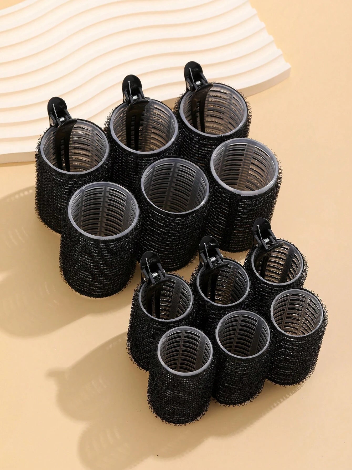 Hair Curlers With Clips, Self-Gripping Curling Tool, Suitable For Long/Medium/Short Hair And Bangs, DIY Curling Tool (Includes 12 Large Curlers + 6 Clips)