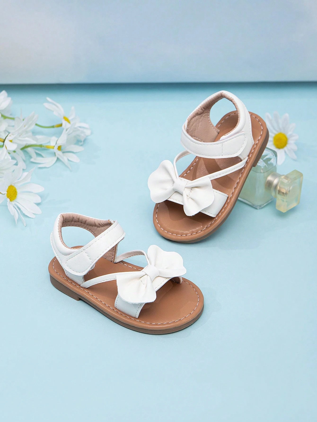 Infant & Toddler Girls Cute Bow Decor White Sandals