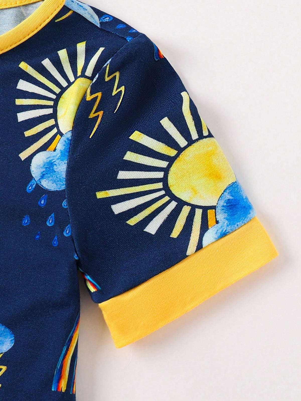 JUNBLEBABY Baby Boys Bamboo Short Sleeve Zipper Romper, Rainbow Sun Cloud Lightning Print Short Leg Jumpsuit, Soft Stretchy Breathable Summer Clothes