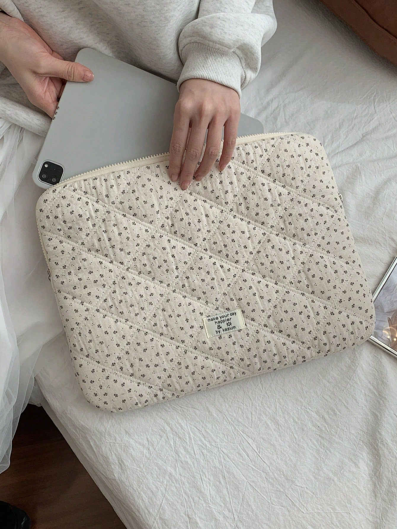 Korean Style Floral Quilted Laptop Sleeve, Multi-Size Shock-Resistant Inner Bag, Made Of Soft Quilted Fabric, Fresh & Minimalist, Double Zipper Opening With Thick Cushion Layer, Can Store Laptop, Tabl