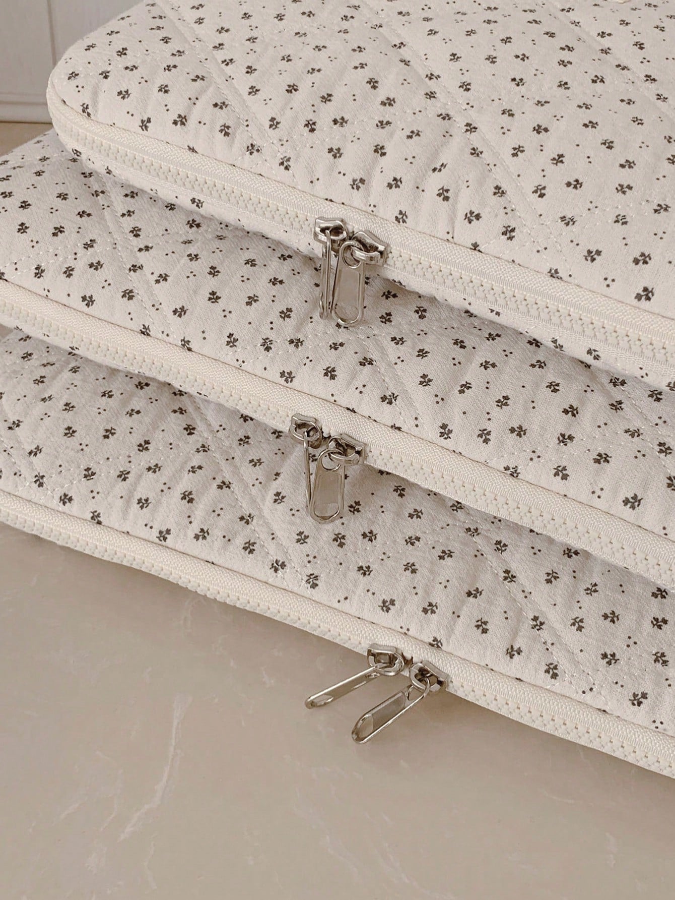 Korean Style Floral Quilted Laptop Sleeve, Multi-Size Shock-Resistant Inner Bag, Made Of Soft Quilted Fabric, Fresh & Minimalist, Double Zipper Opening With Thick Cushion Layer, Can Store Laptop, Tabl