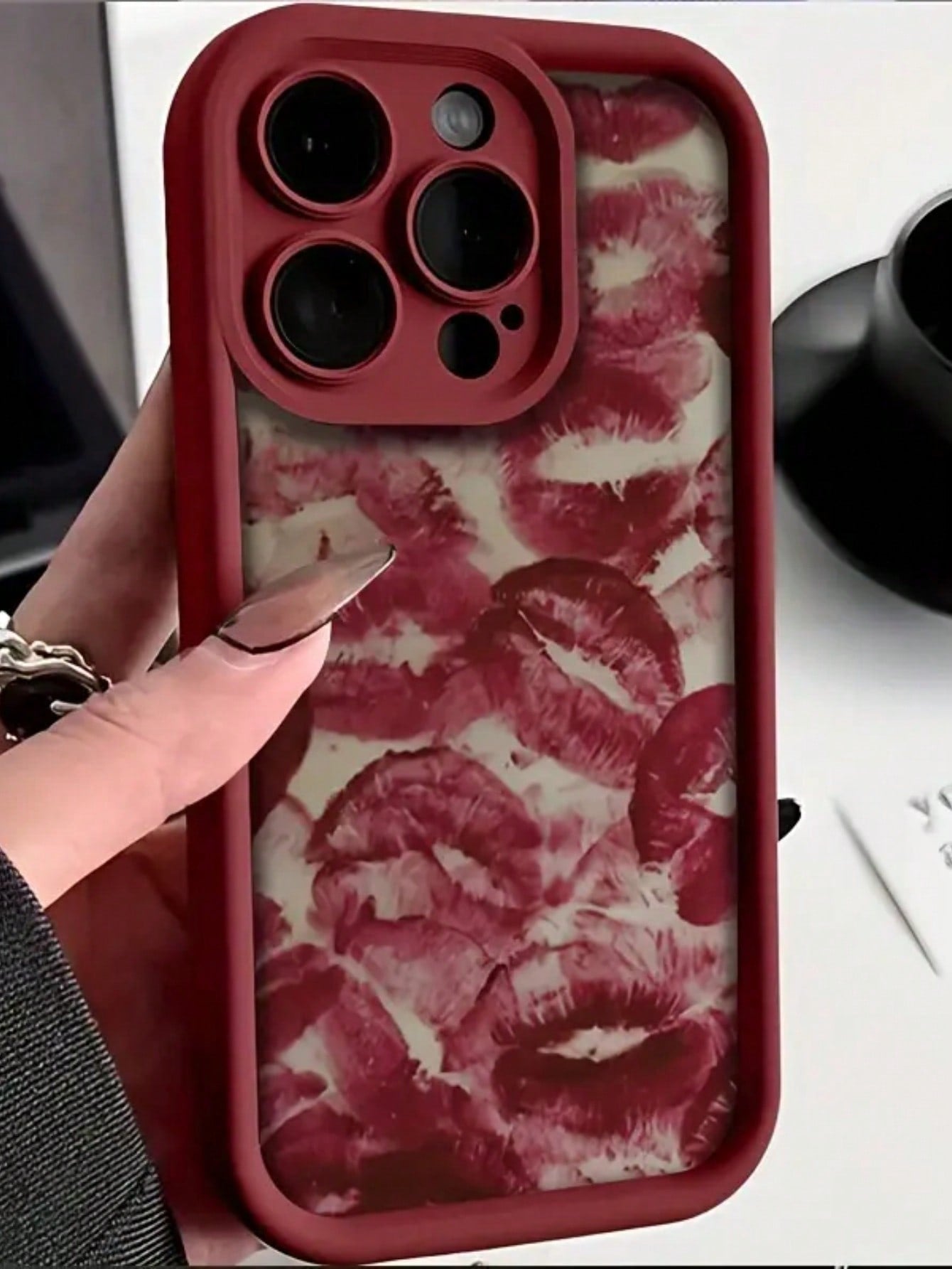 Lip Element White Fashion Phone Shockproof Case Red Lip Pattern 1pc White Background Red Lip Shock-Proof Anti-Fall Phone Case Compatible With IPhone 15/15 ProMax/14/13/12/11/7/8/XS/11 Pro Waterproof S