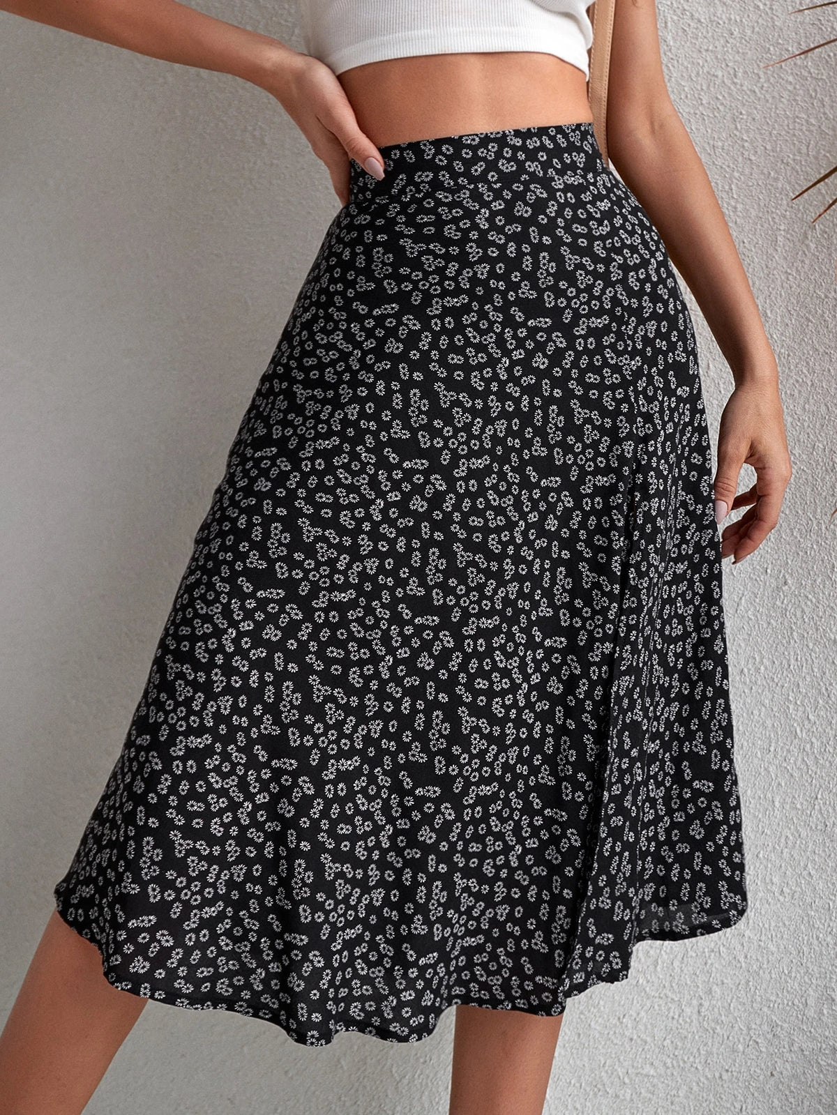 Louniche Ditsy Floral Print Split Thigh Skirt
