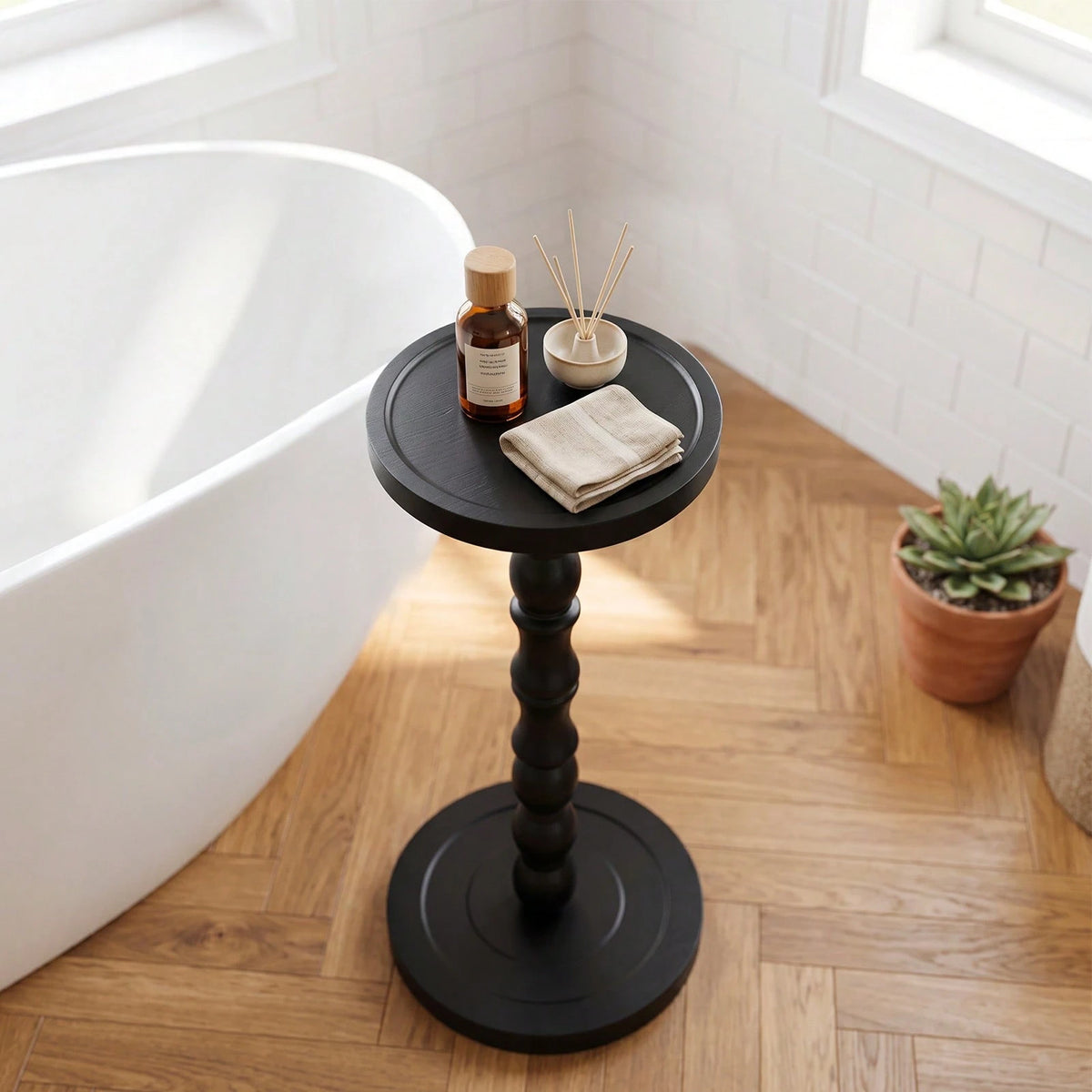 LOVEWE Solid Wood Retro Round Side Table, Floor-Standing Small Drinking Table, Tray Tabletop Side Table, Frosted Finish Surface, Wooden Color Tone