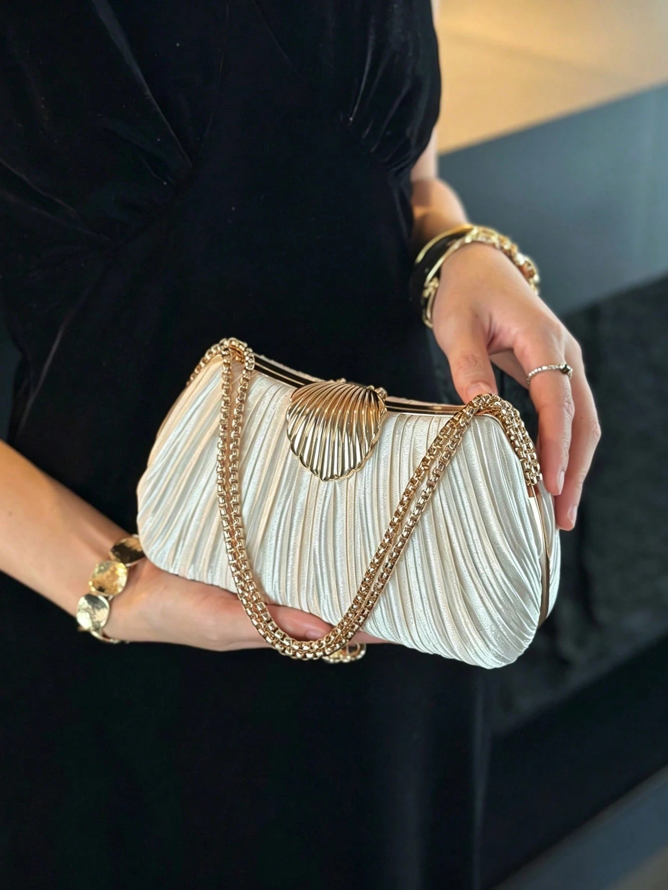 Luxury Women Chain Clutch Bag, Solid Pleated Satin Shell, Metal Clasp, Detachable Chain Strap, Magnetic Closure, Elegant Evening Wedding Prom Handbag