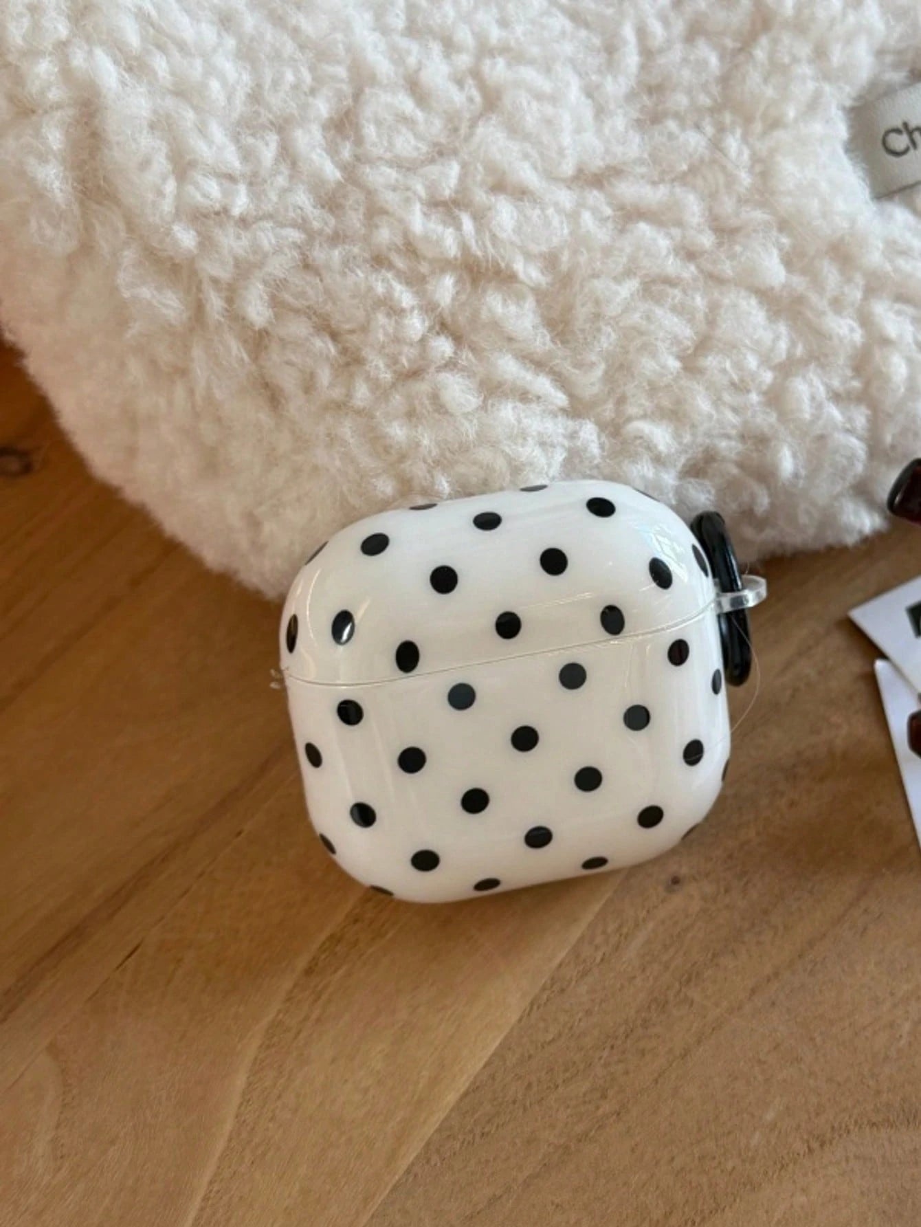 Minimalist Black White Polka Dot Pattern Bluetooth Earphone Cases Korean Style Pro 3 Earphone Case Compatible With Airpods 3rd Gen Apple 2nd Gen New Model Niche Heart Pendant 4th Gen Anti-Drop Protect