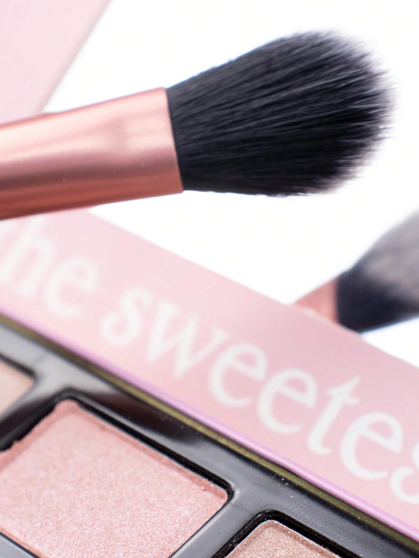 Minimalist Contour Brush, 1Pc Plastic Makeup Brush Cosmetic Brush Makeup Tools For Women,Foundation Brush,Concealer Brush,Blush Brush,Contour Brush,Blush Brush,Bronzer Brush,Powder Brush,Foundation Br