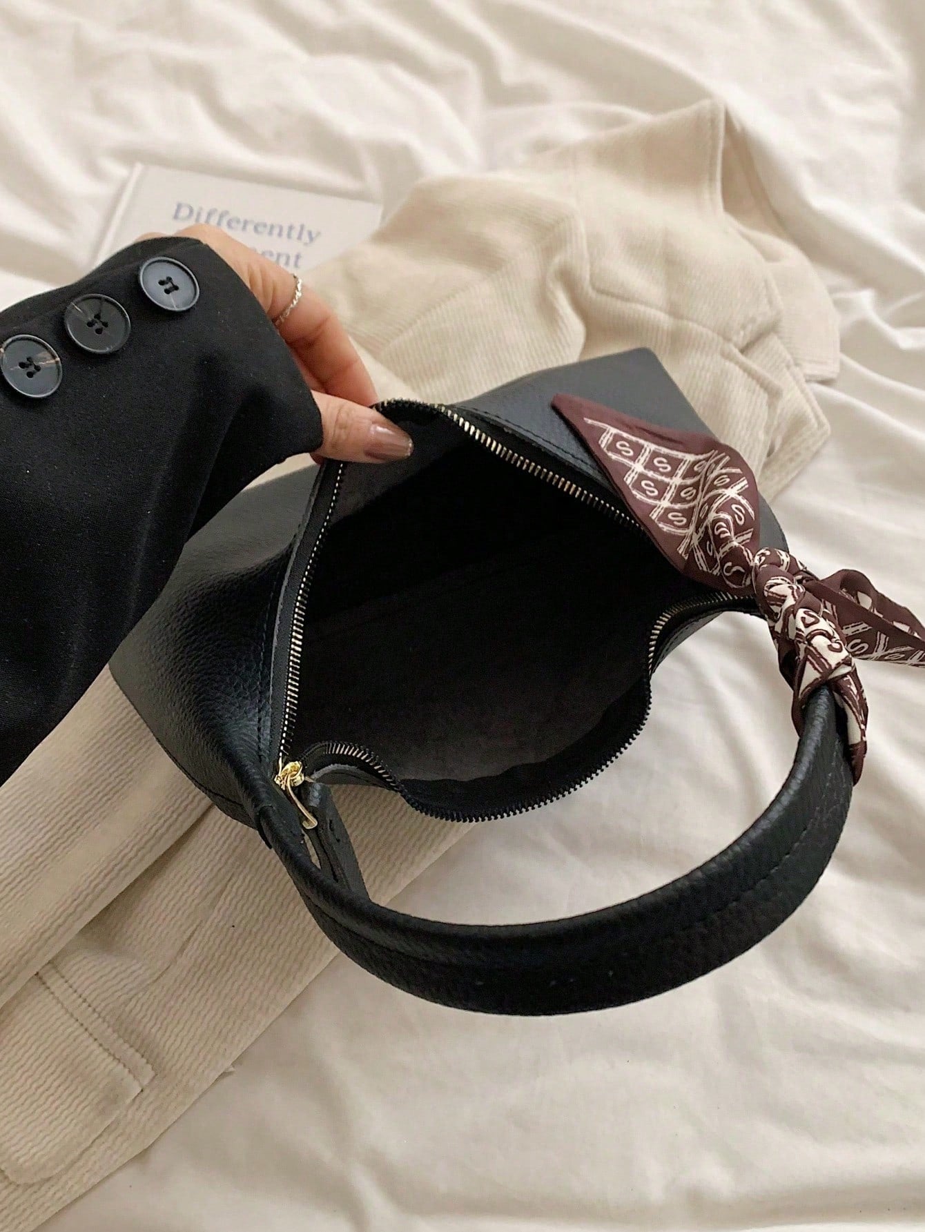 Minimalist Shoulder Underarm Bag For Women With Silk Scarf Gift