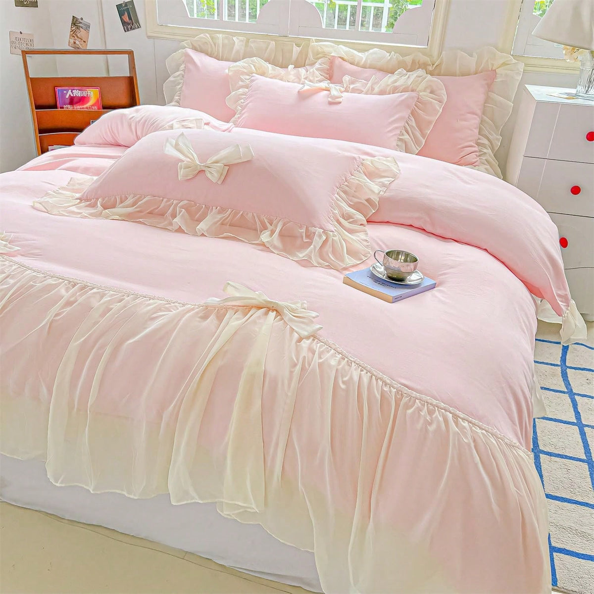 MOOWOO Chic Lace & Bow Comforter Set For Women| Ruffled Bedding Collection With Pillowcases| Home Elegance,Pink