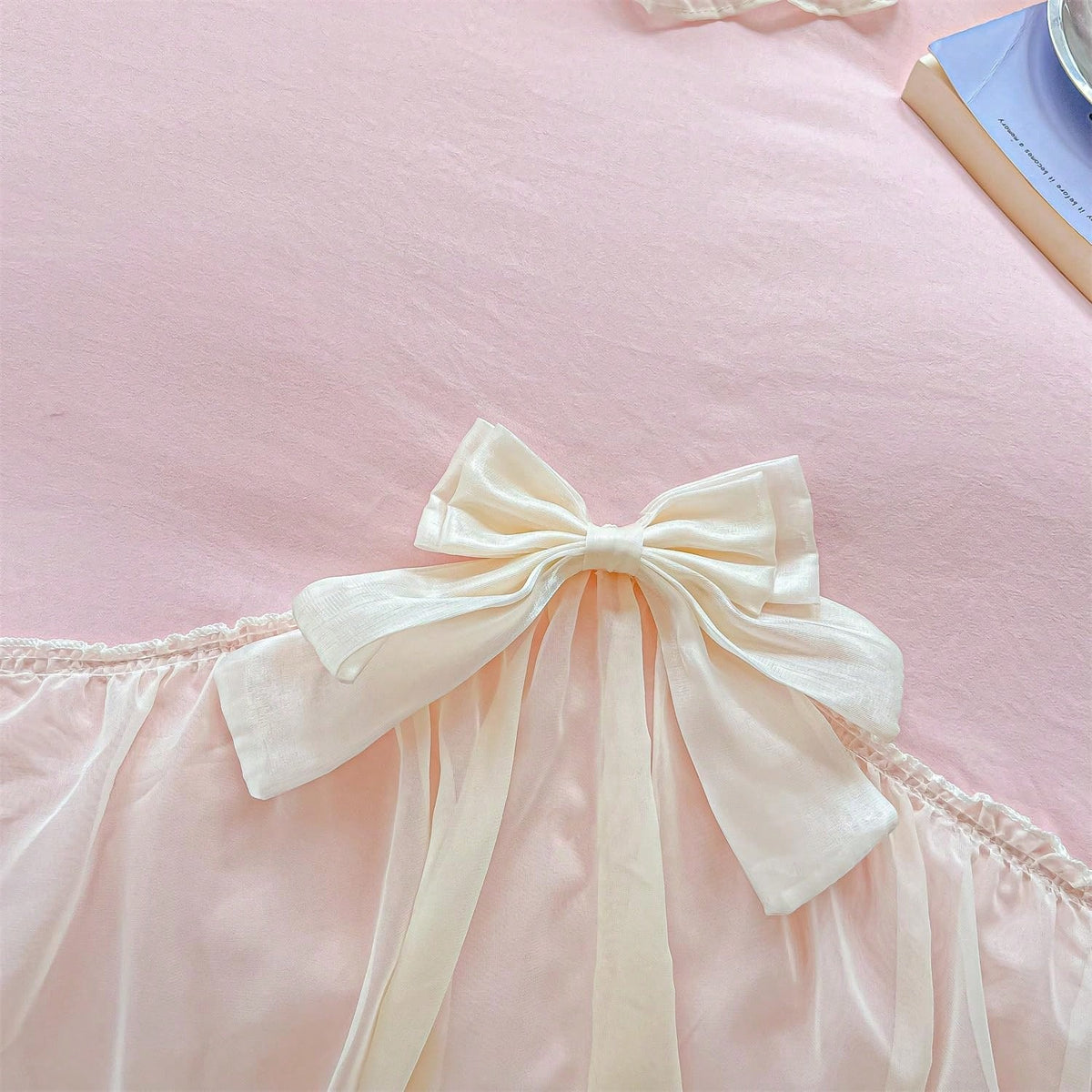 MOOWOO Chic Lace & Bow Comforter Set For Women| Ruffled Bedding Collection With Pillowcases| Home Elegance,Pink