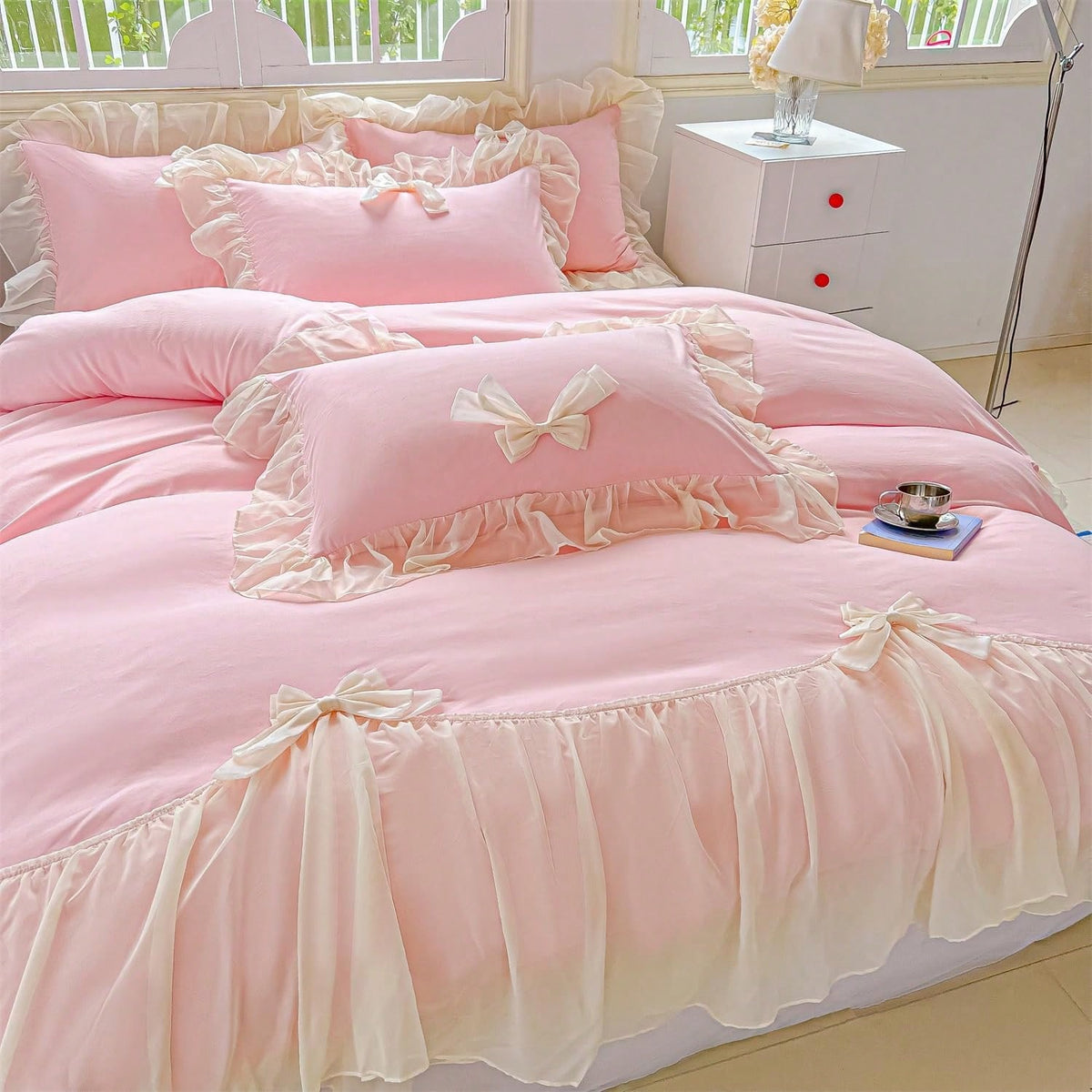 MOOWOO Chic Lace & Bow Comforter Set For Women| Ruffled Bedding Collection With Pillowcases| Home Elegance,Pink