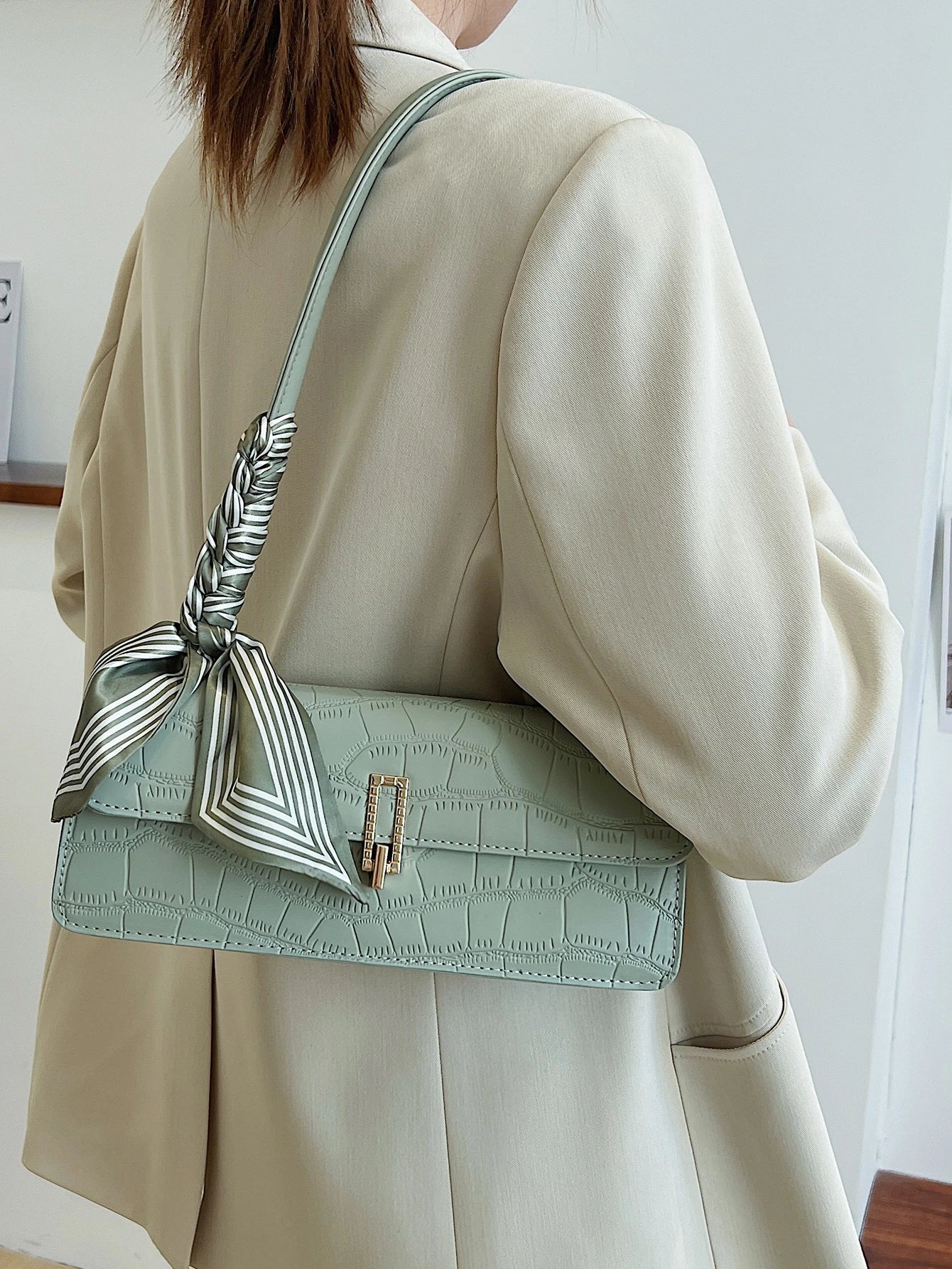 New Solid Color PU Scarf Bag, With Lid And Inner Zipper,  Suitable For  Christmas And Valentine's Day Gift, Green