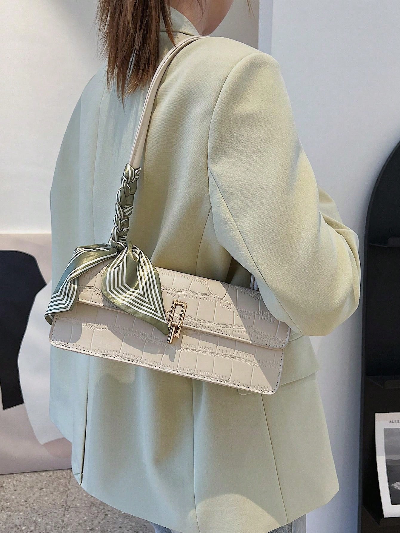 New Solid Color PU Scarf Bag, With Lid And Inner Zipper,  Suitable For  Christmas And Valentine's Day Gift, Green