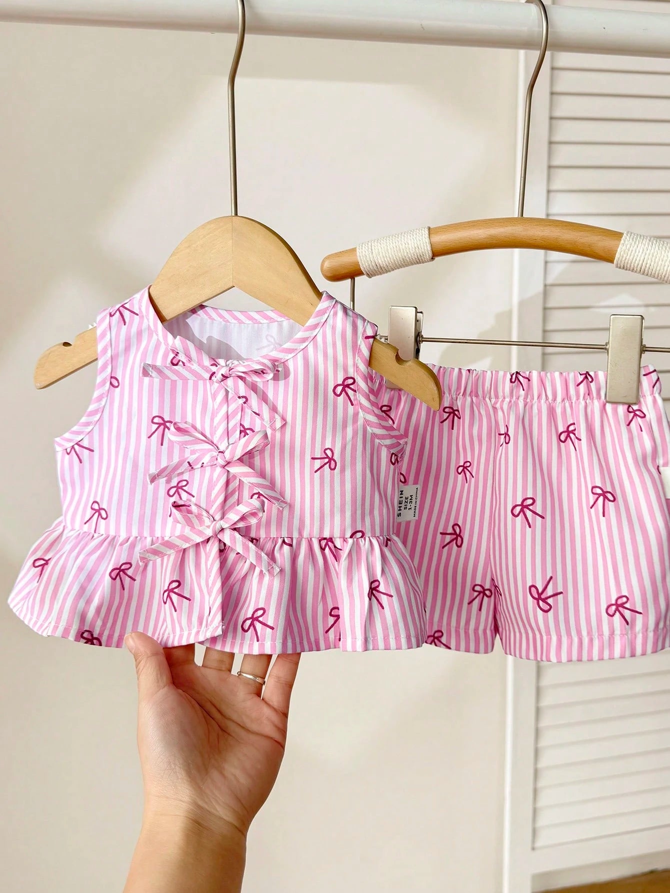 Newborn Baby Girl Vacation Casual Cute Pink&White Striped Bow Decor Tank Top&Shorts Set Summer Clothes Outfit Outfits Girls 2pcs Print