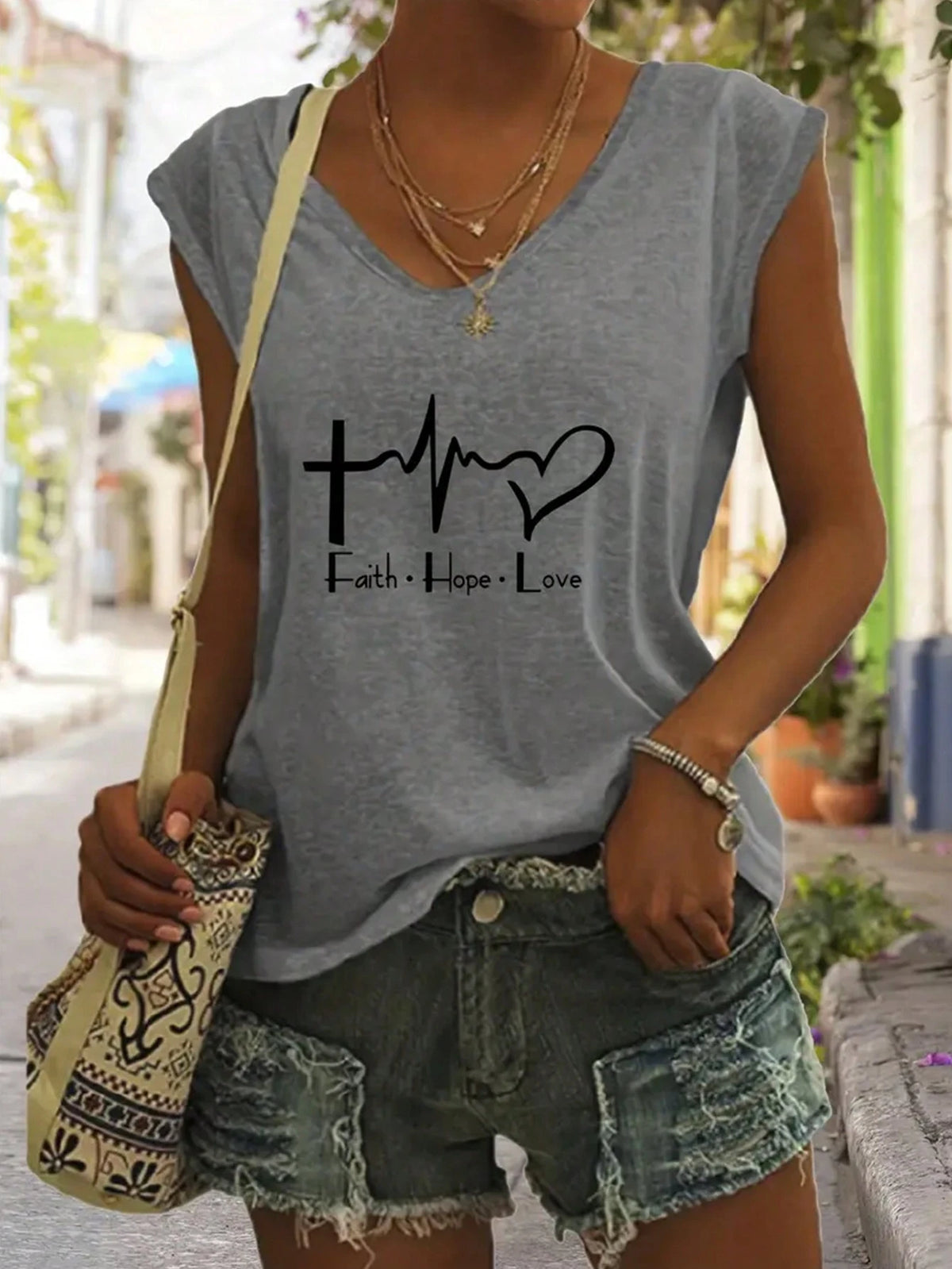 NostaNoir Heart & Slogan Graphic Tank Top Faith Hope Love Graphic Tees Women Tops