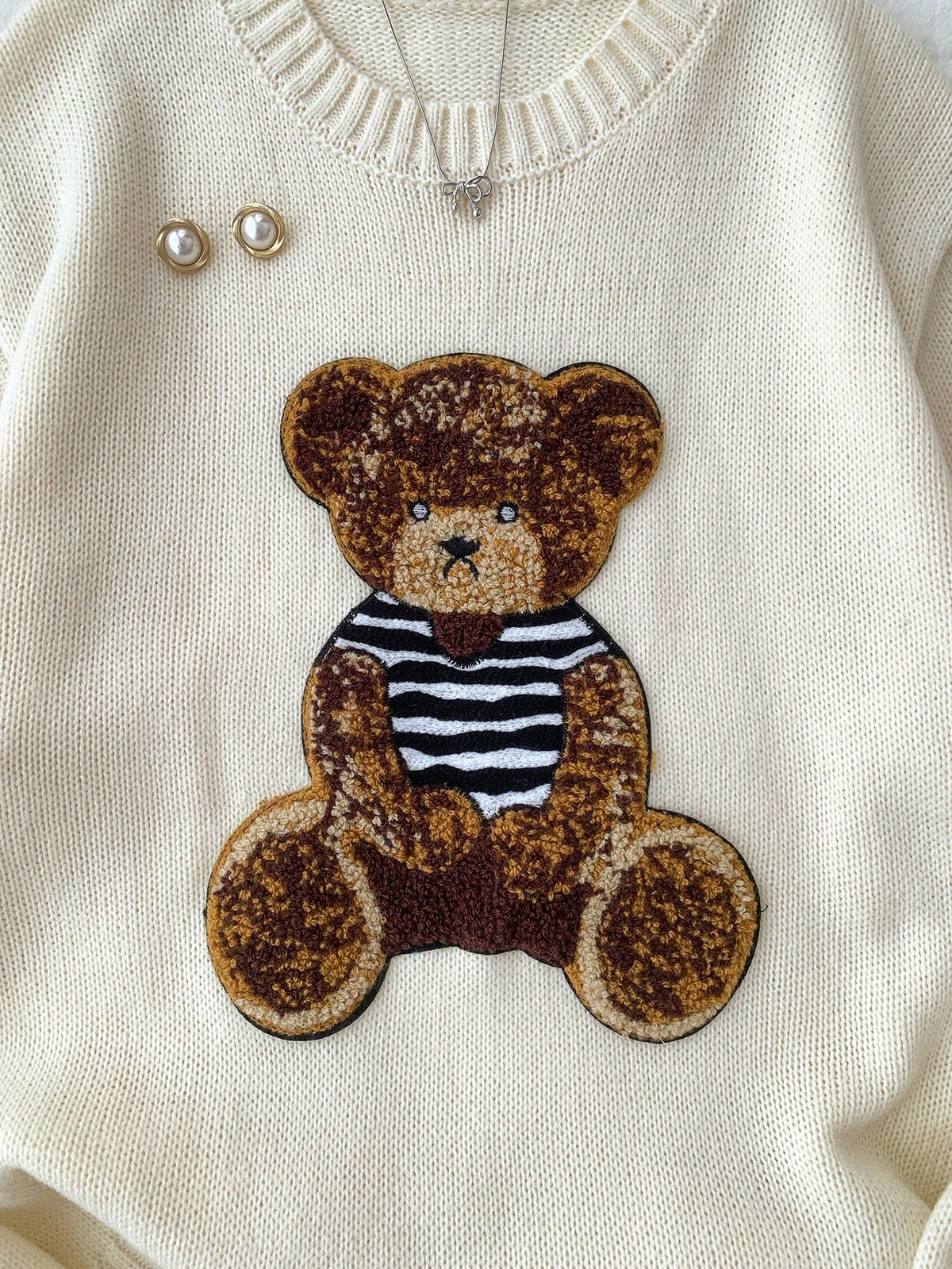 Oversized Crew Neck Bear Graphic Pullover Autumn Sweater,Teen Girl Back-To-School Winter Graduation Y2k Beige Retro Thermal Sporty Collegiate Fashion