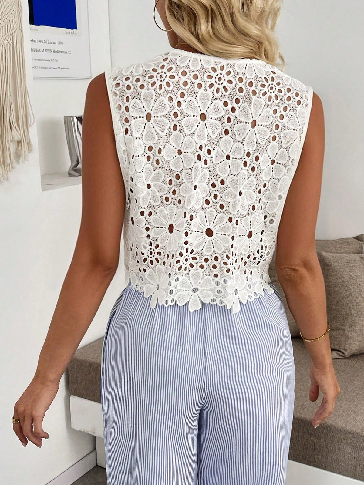 Pariaura Women's Lace Hollow-Out Embroidered Sleeveless Elegant Tank Top