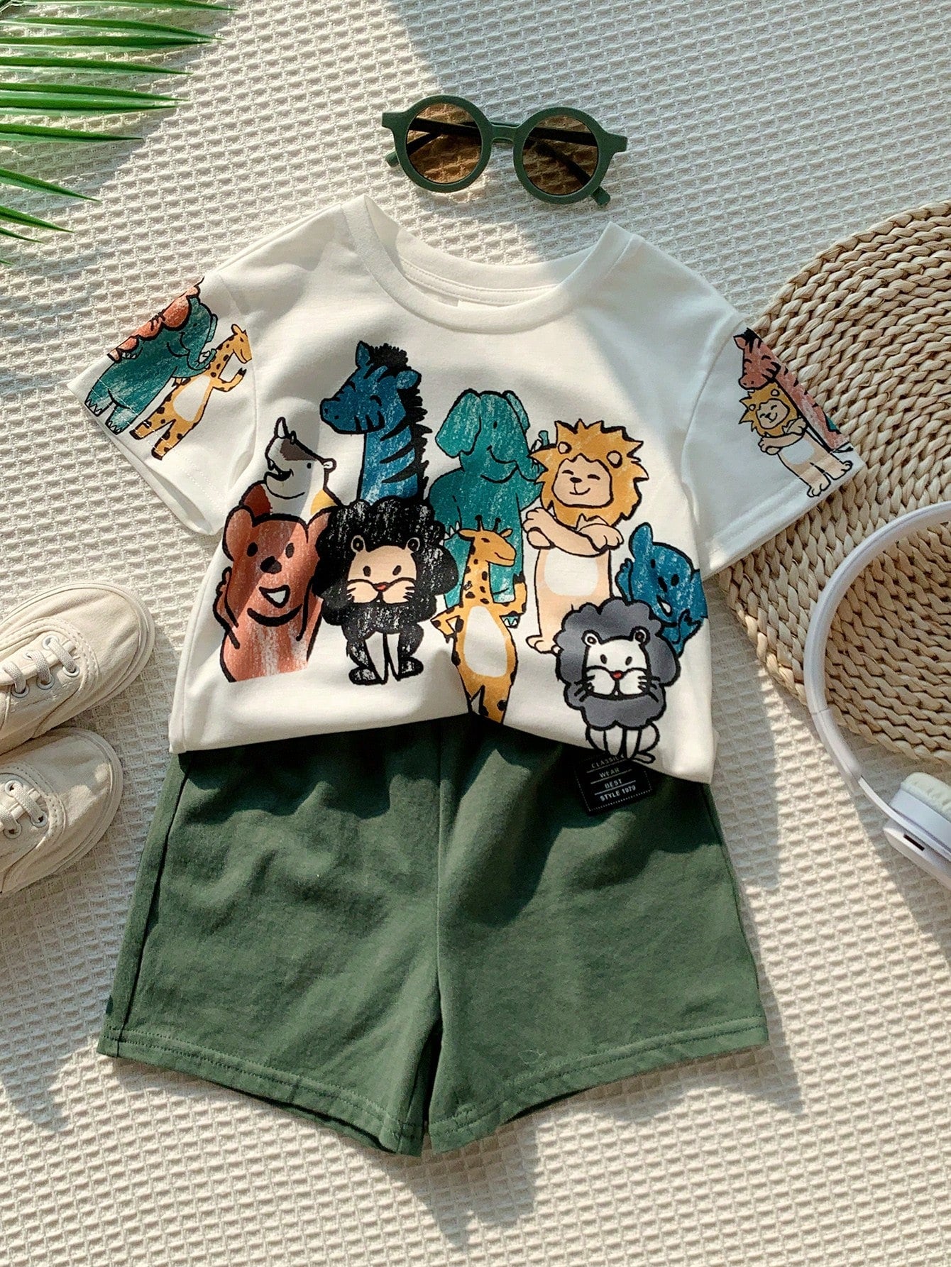 PAW Patrol Baby Boy Casual Simple, Soft And Comfortable, Cartoon Puppy Print, Round Neck Short Sleeve T-Shirt And Shorts 2pcs Set, Suitable For Spring And Summer
