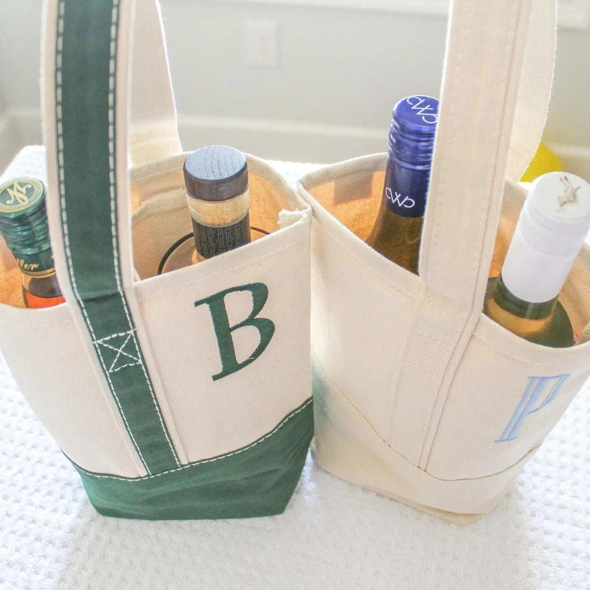 Personalized Canvas Wine Bag, Custom Wine Pouch, Bourbon Whiskey Wine Bag, Letter Combination Wine Bag, Bachelor Party Gift, Christmas Gift, Groomsman Gift, Hostess Gift, Newlywed Gift, Housewarming G