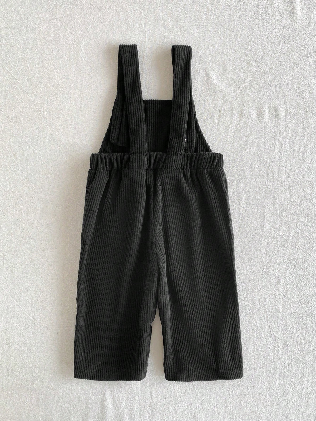 Playful Pals 1pc Baby Boy Black Corduroy Overalls With Pockets And Bear Decoration, Cute Vintage Fashion Korean Street Style Minimalist Jumpsuit Long Pants, Suitable For Autumn/Winter Daily Wear