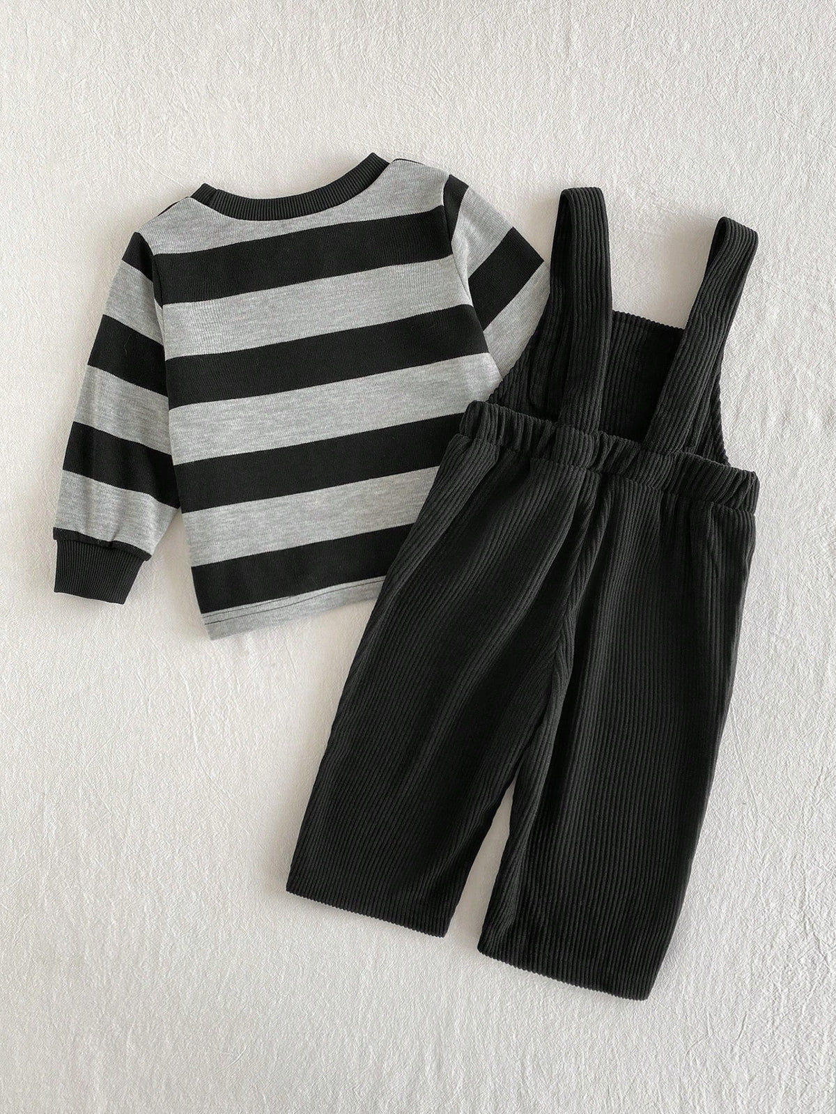 Playful Pals 1pc Baby Boy Black Corduroy Overalls With Pockets And Bear Decoration, Cute Vintage Fashion Korean Street Style Minimalist Jumpsuit Long Pants, Suitable For Autumn/Winter Daily Wear