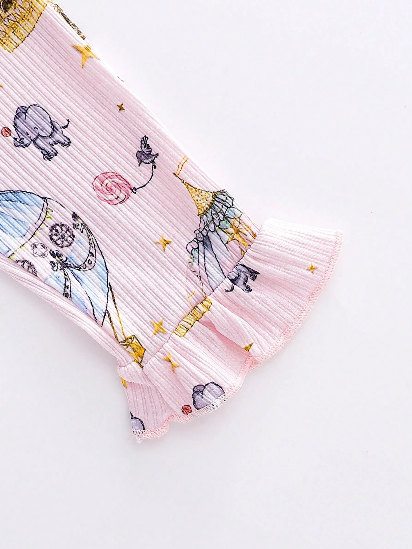 Playful Pals Baby Girls Cute Whimsical Hot Air Balloon & Elephant Print Long Sleeve Top And Pants Set, Cozy And Comfortable, Perfect For Everyday Casual Wear