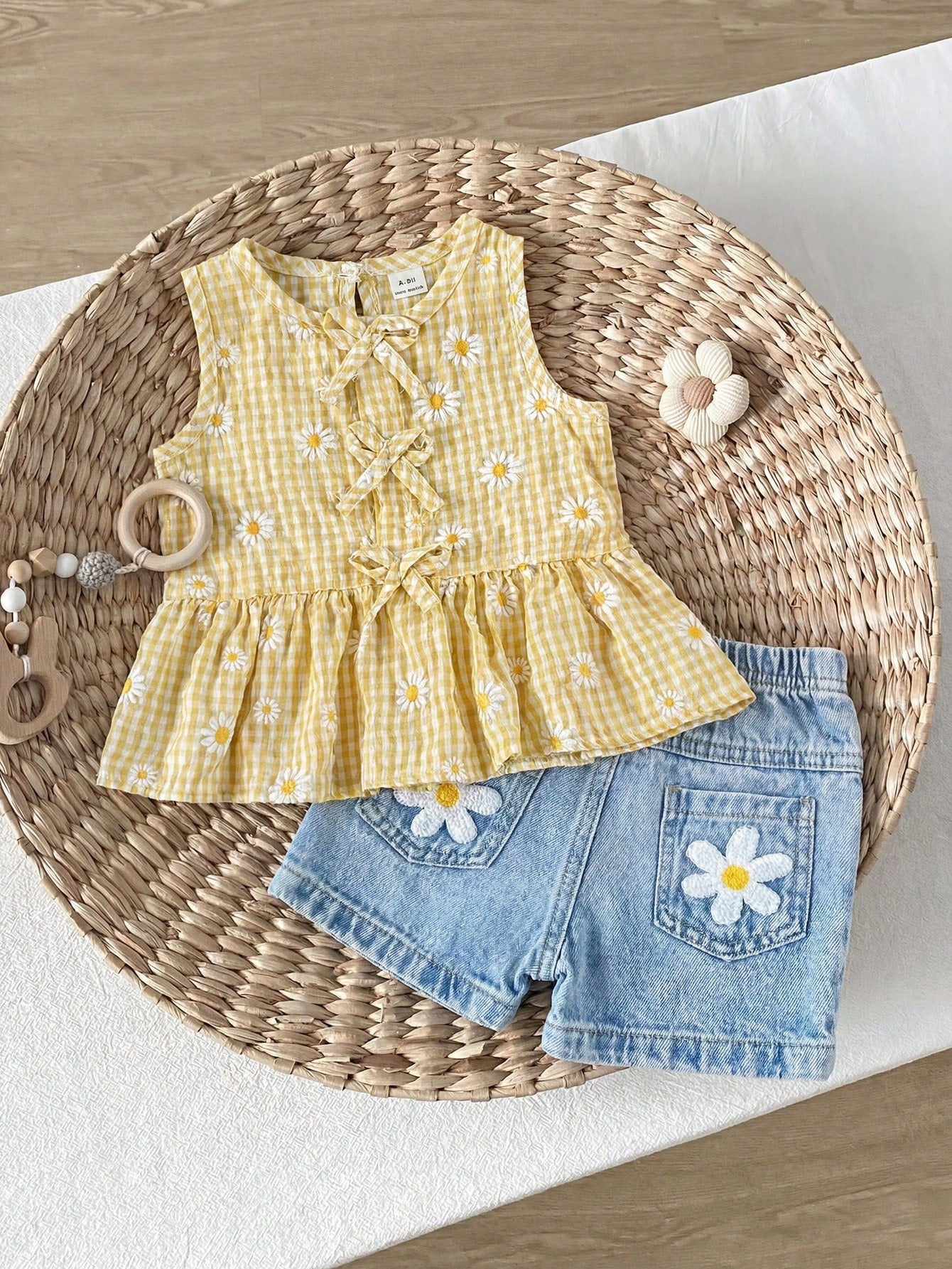 Playful Pals Summer Soft Squishy Fabric 2026 Spring/Summer New Fashion Vacation Travel Essential Girls Summer Wear 26 Spring/Summer New Fashion Baby Girls Summer Yellow Plaid Daisy Sweet Casual