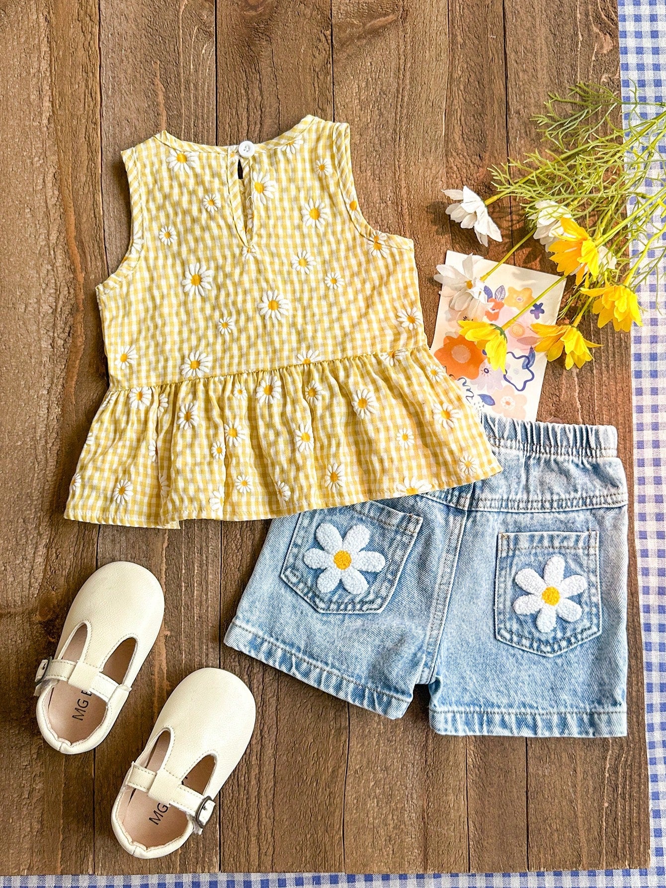 Playful Pals Summer Soft Squishy Fabric 2026 Spring/Summer New Fashion Vacation Travel Essential Girls Summer Wear 26 Spring/Summer New Fashion Baby Girls Summer Yellow Plaid Daisy Sweet Casual