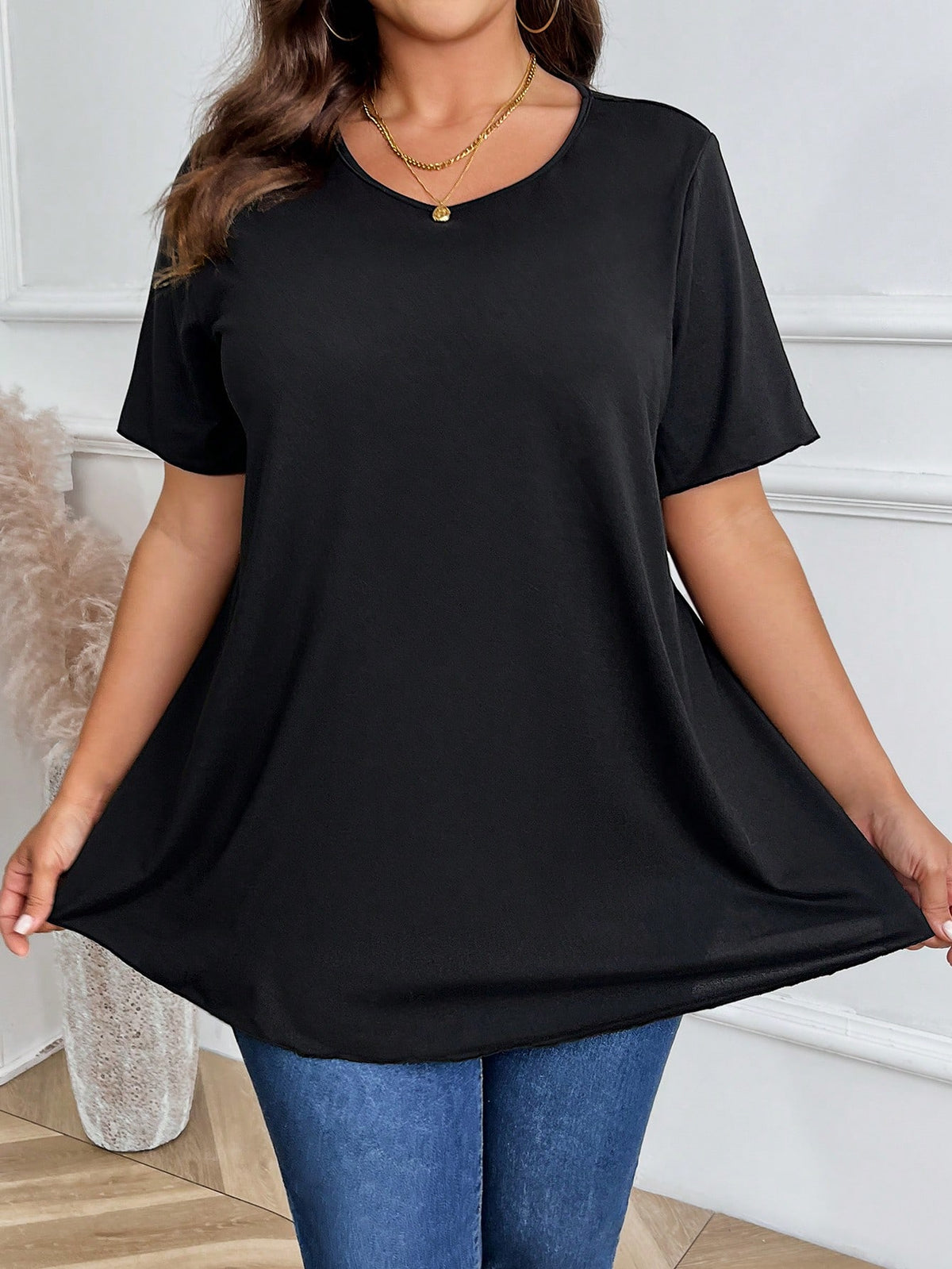 Plus Size Women's Plain Round Neck T-Shirt, Simple Fashionable Casual For Everyday Wear