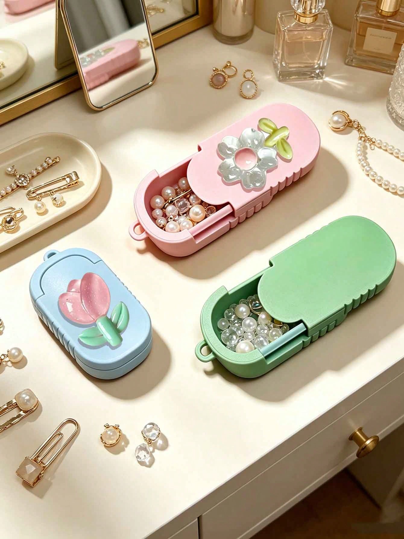 Portable Mini Pill Box With Transparent Resin Flower Sunflower Tulip, Portable Pill Box With Keychain, Office Worker Pill Vitamin Storage Box, Handmade Mini Pill Box, Travel Medicine Storage Box, Dail