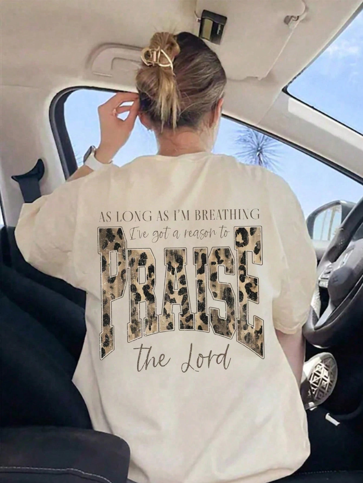 Praise The Lord Leopard Graphic T-Shirt, Christian Casual Round Neck Short Sleeve Tee For Plus Size Women Summer