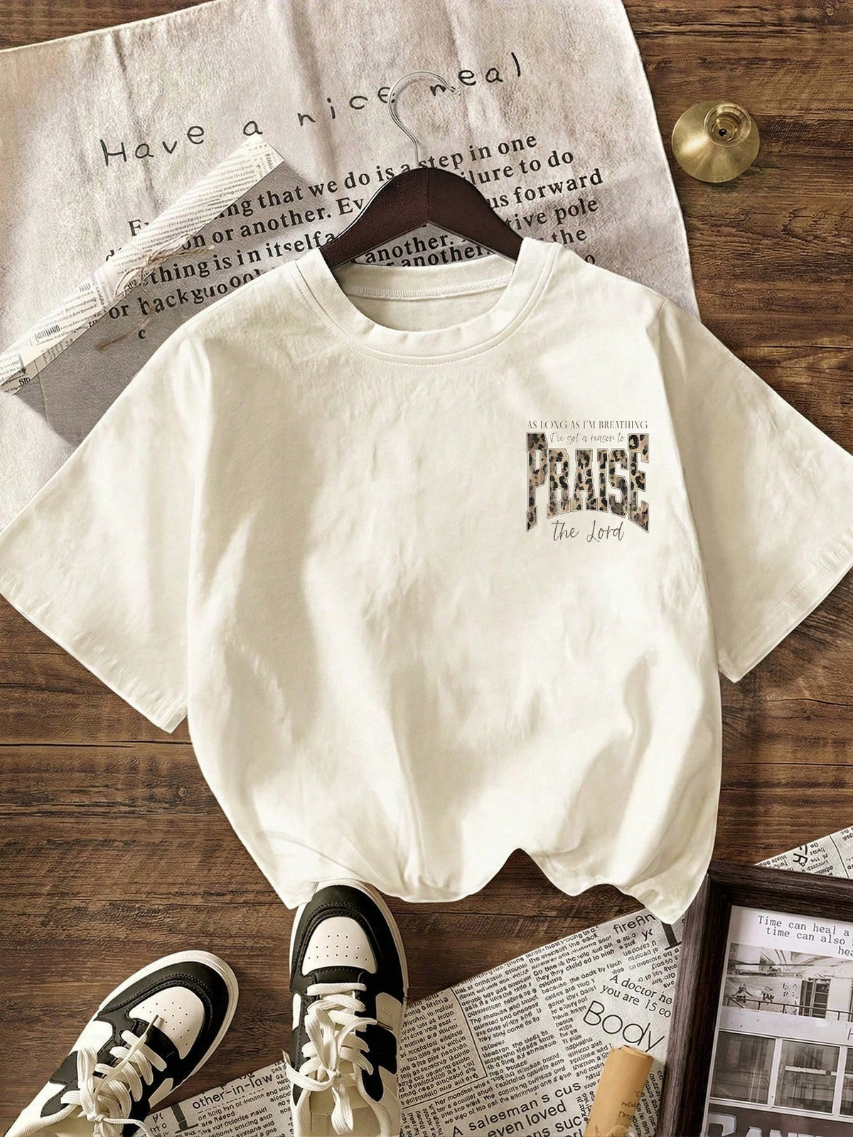 Praise The Lord Leopard Graphic T-Shirt, Christian Casual Round Neck Short Sleeve Tee For Plus Size Women Summer
