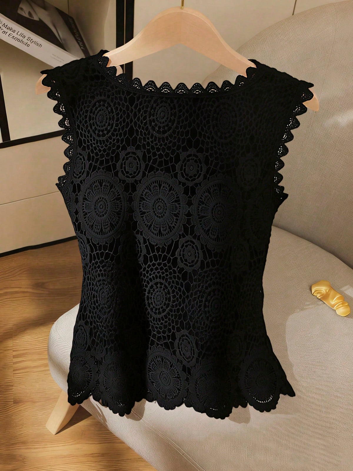 Qadelle Women's Crochet Lace Camisole Top, Fashionable Sleeveless Blouse Design, Elegant And Slimming