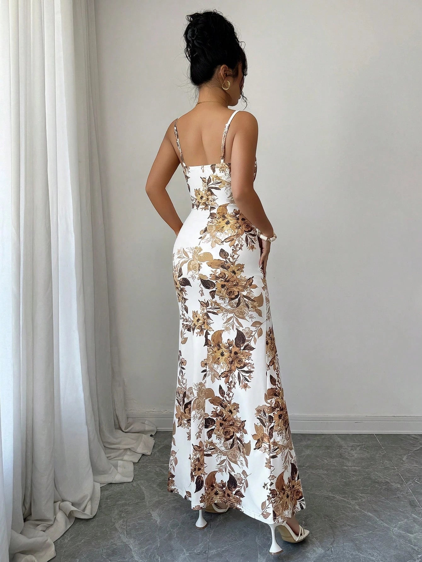Rafferiza Women's Elegant Floral Print Spaghetti Strap Maxi Dress,White And Brown Summer Holiday Vacation,Elastic Waist,Gathered Pleats,High Slit Party Beach