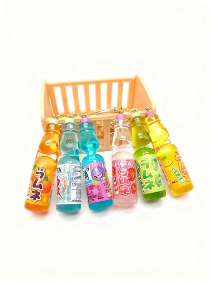 Realistic Japanese Gashapon Soda Keychain, Cute Creative Mini Soda Pendant, Mini Dollhouse Decor