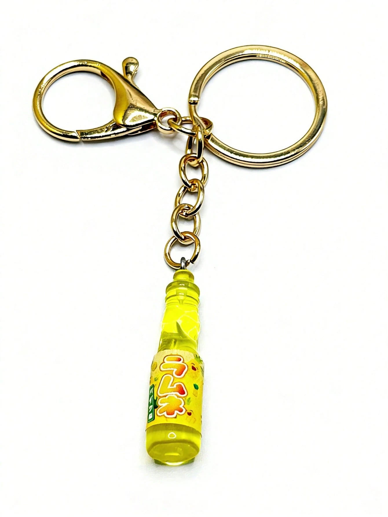 Realistic Japanese Gashapon Soda Keychain, Cute Creative Mini Soda Pendant, Mini Dollhouse Decor