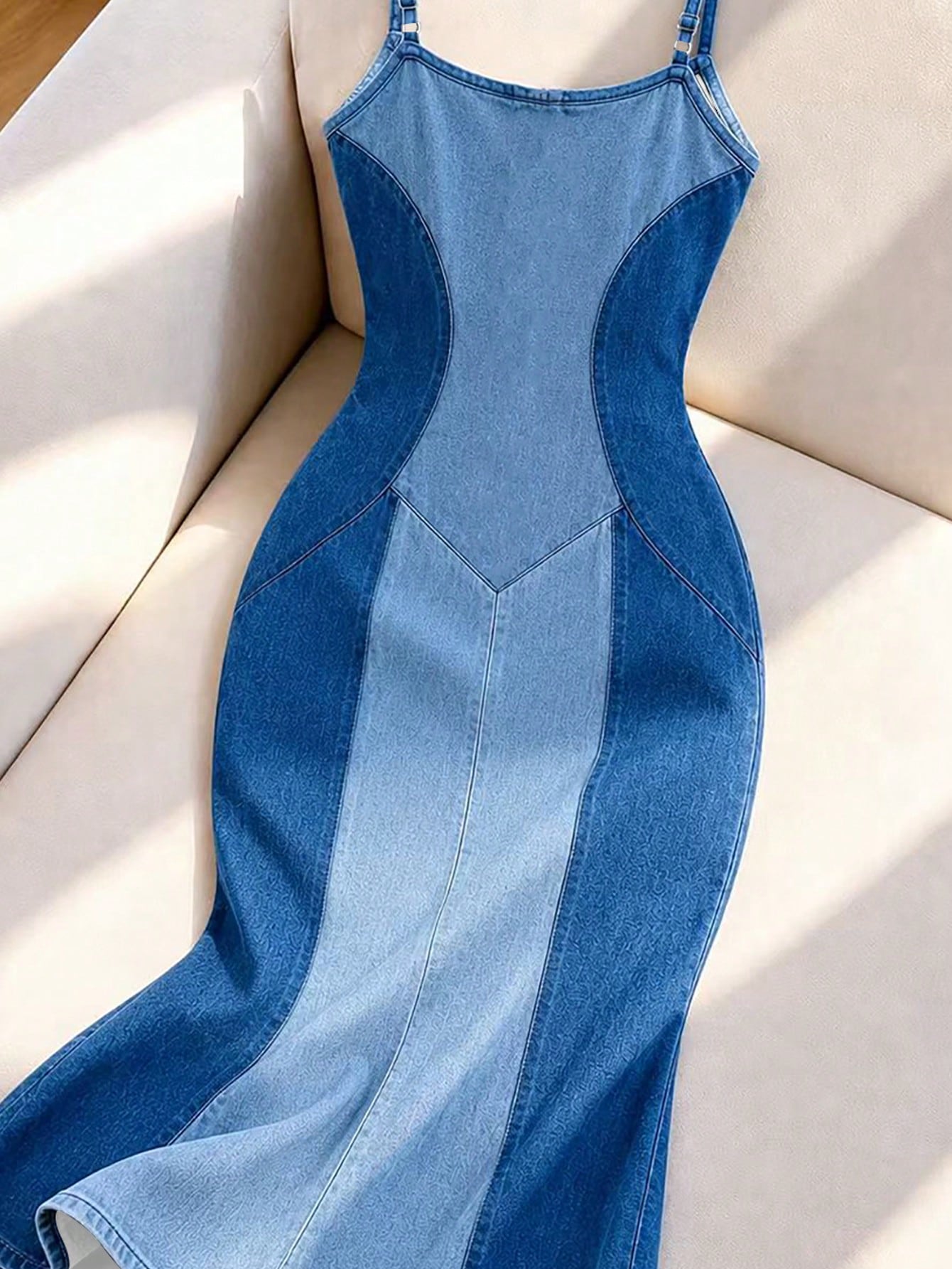 Resyla New Arrival, Best Seller: Special Print Fabric, Regular Fit, Women's Spaghetti Strap Slim Fit Maxi Dress