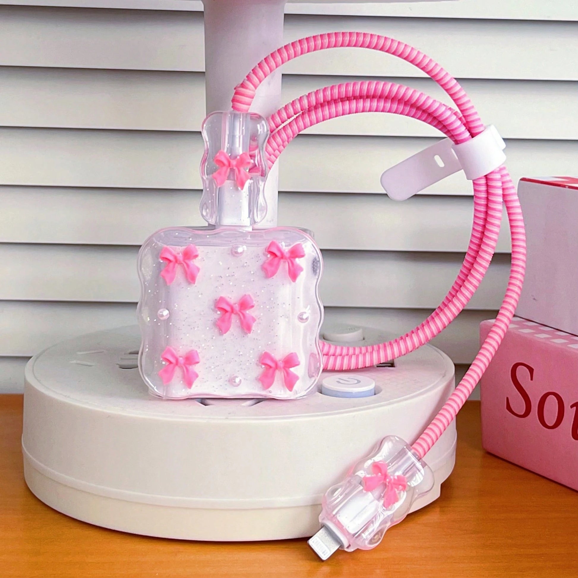 Rose Red Bow & White Pearl Flower Design Charging Cable Protector Set 20W/18W, Cable Protector Rope, Protective Shell, Compatible With Apple For IPhone, Great Gift Choice