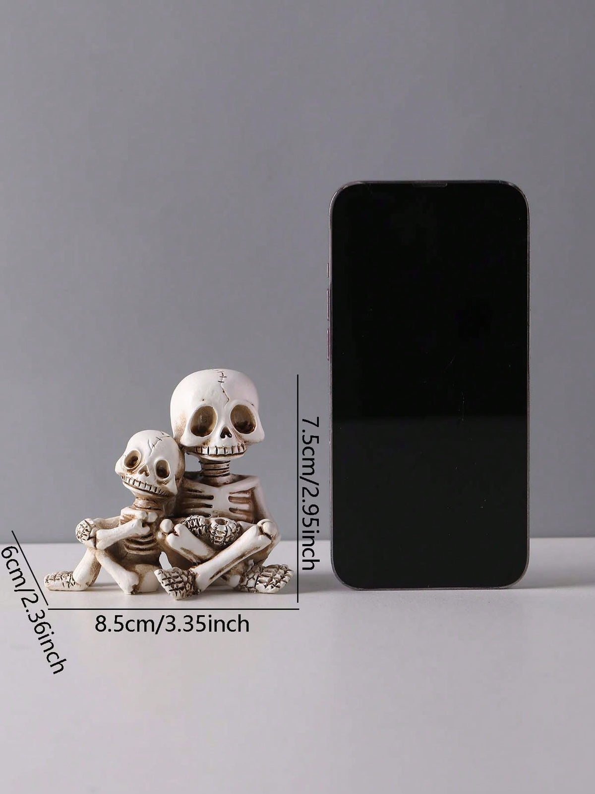 SHEIN1pc Skeleton Incense Stick Holder Figurines, Straw Hat Single Skull & Parent-Child Hugging Double Skull Resin Incense Burner, Gothic Halloween Desktop Aromatherapy Decor Ornaments