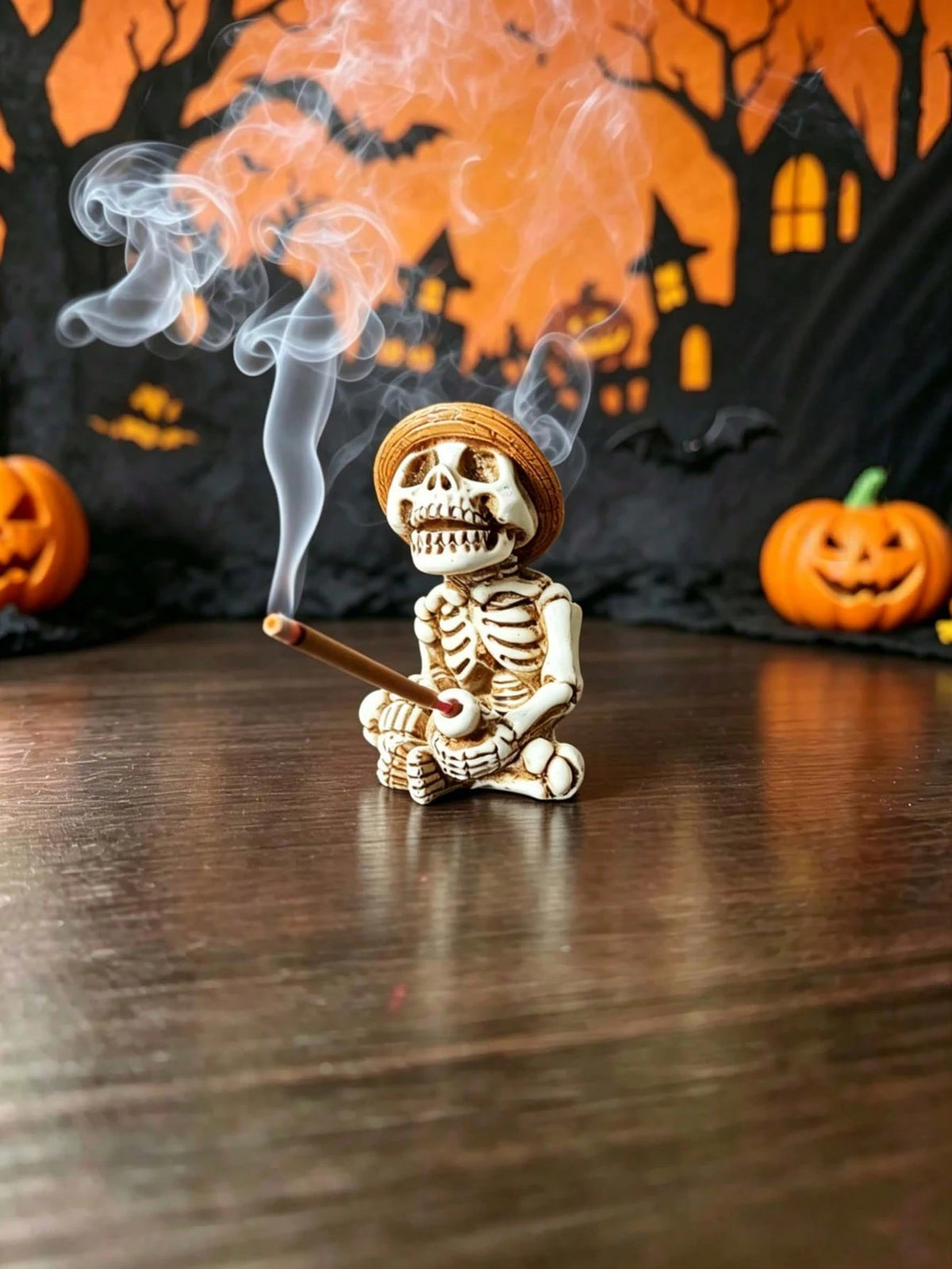 SHEIN1pc Skeleton Incense Stick Holder Figurines, Straw Hat Single Skull & Parent-Child Hugging Double Skull Resin Incense Burner, Gothic Halloween Desktop Aromatherapy Decor Ornaments